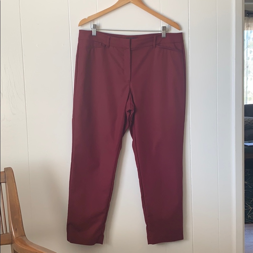 White house black market slim ankle pant